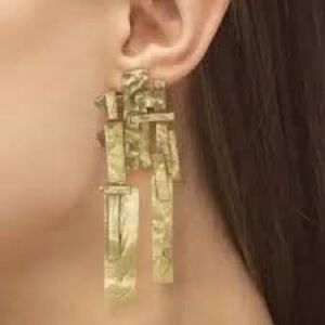 Kendra Scott Holland Gold-Tone Textured Drop Earrings